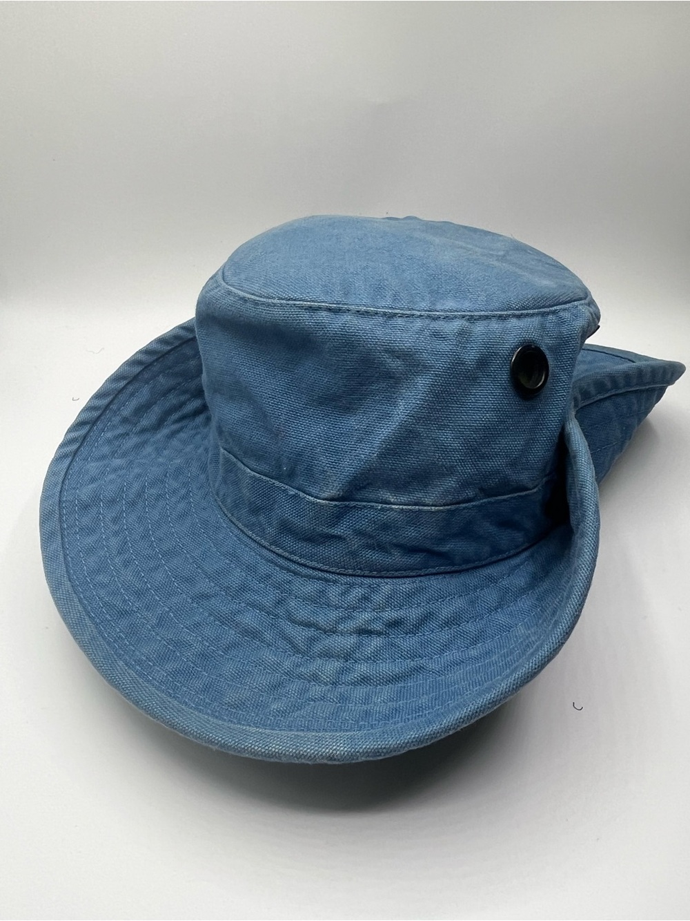 Kids Tilley Light Blue Cotton Vented Sun Bucket Hat with Chin strap